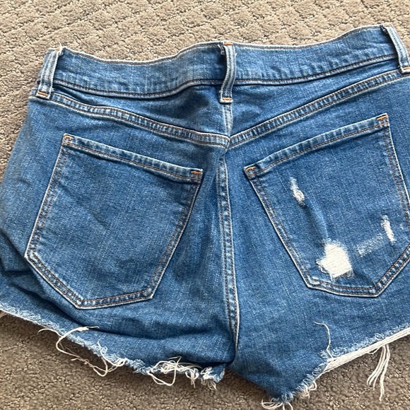 Old Navy boyfriend denim short size 8 - Picture 4 of 4